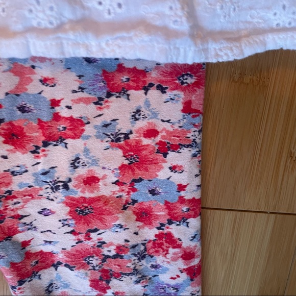 Girls spring sunmer outfit size 5 white eyelet leggings - Picture 3 of 4